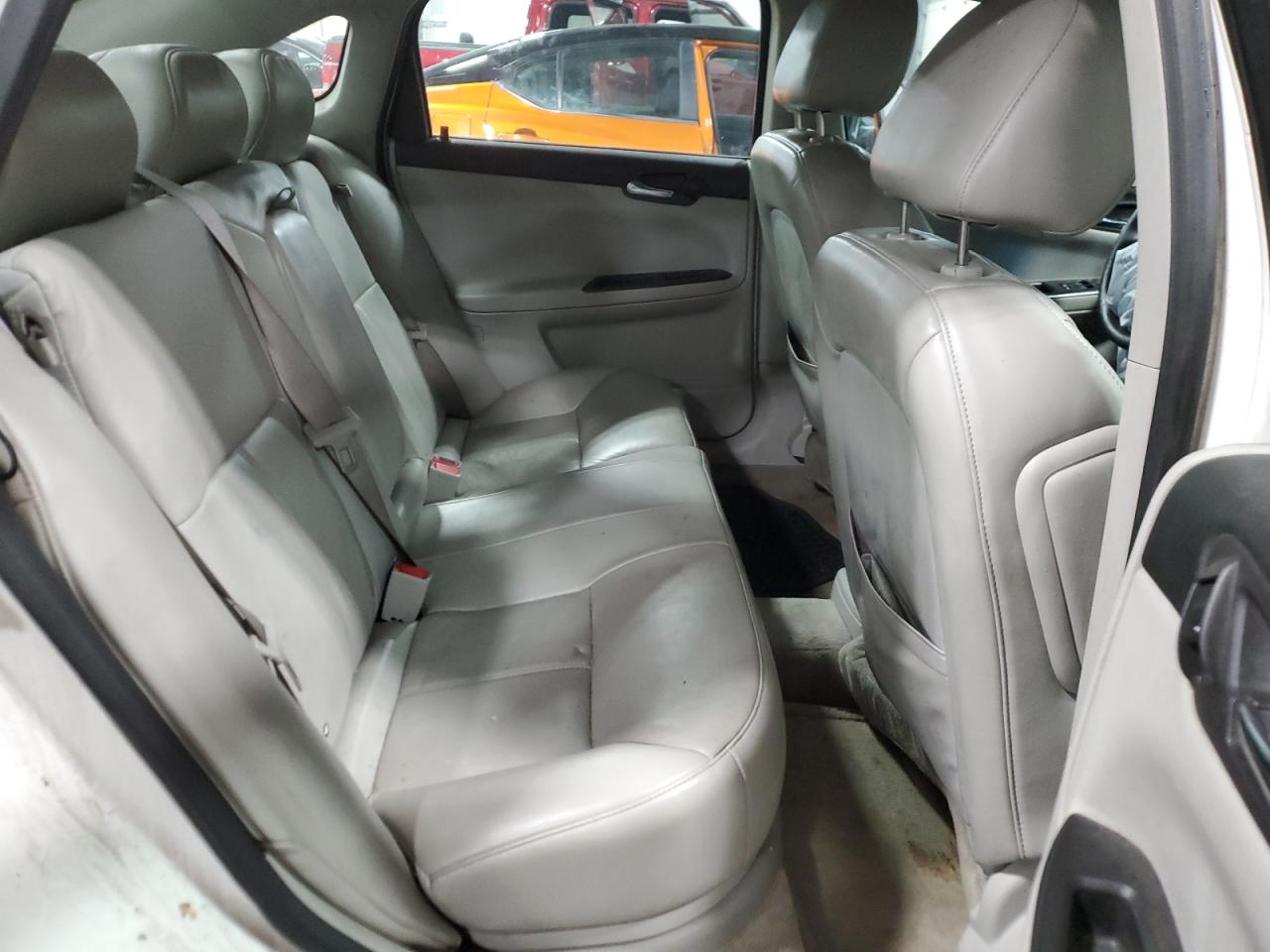 2009 Chevrolet Impala - Image 10