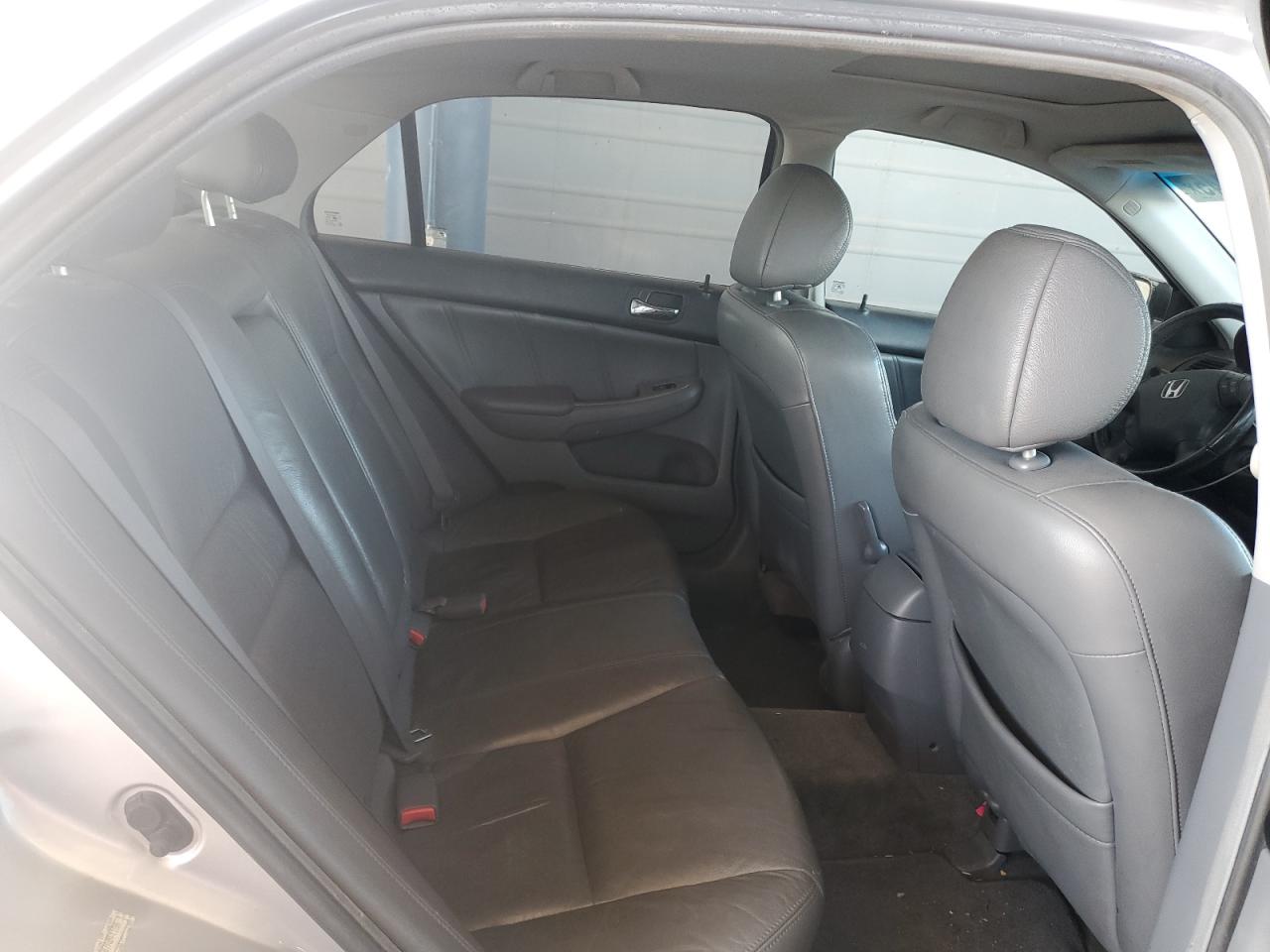 2007 Honda Accord - Image 10