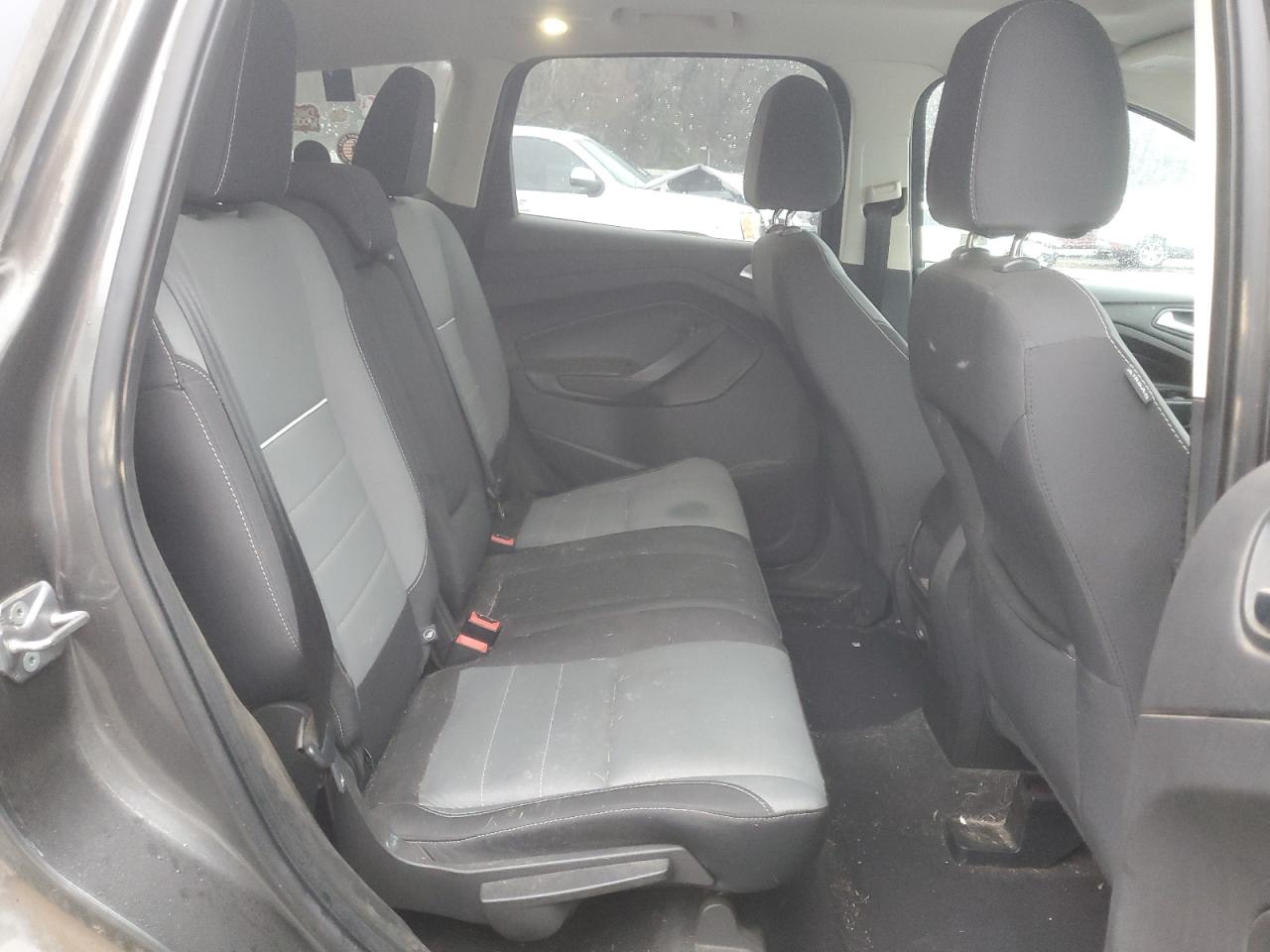 2015 Ford Escape - Image 11