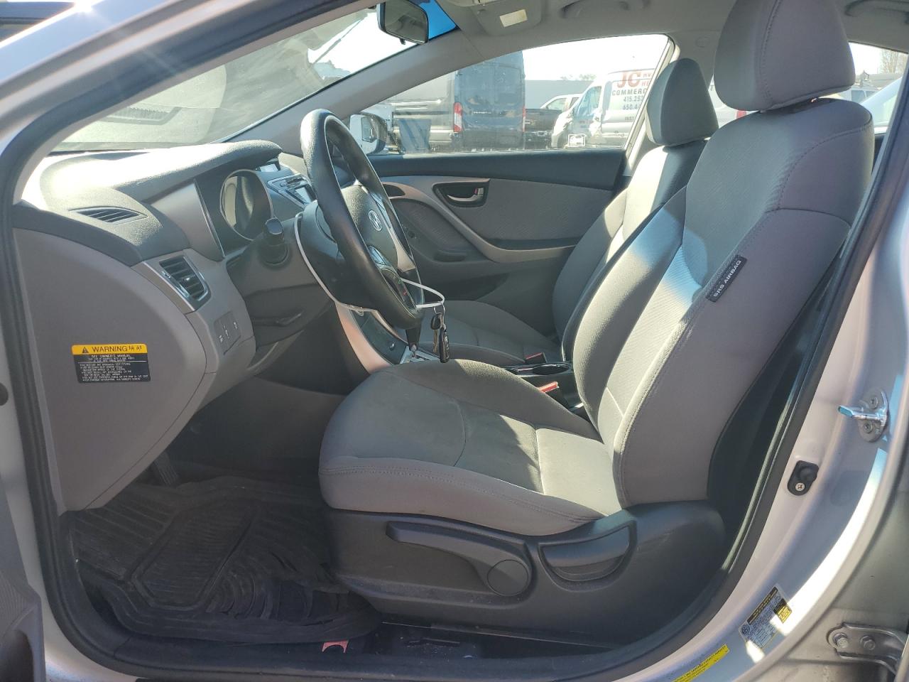 2012 Hyundai Elantra - Image 7