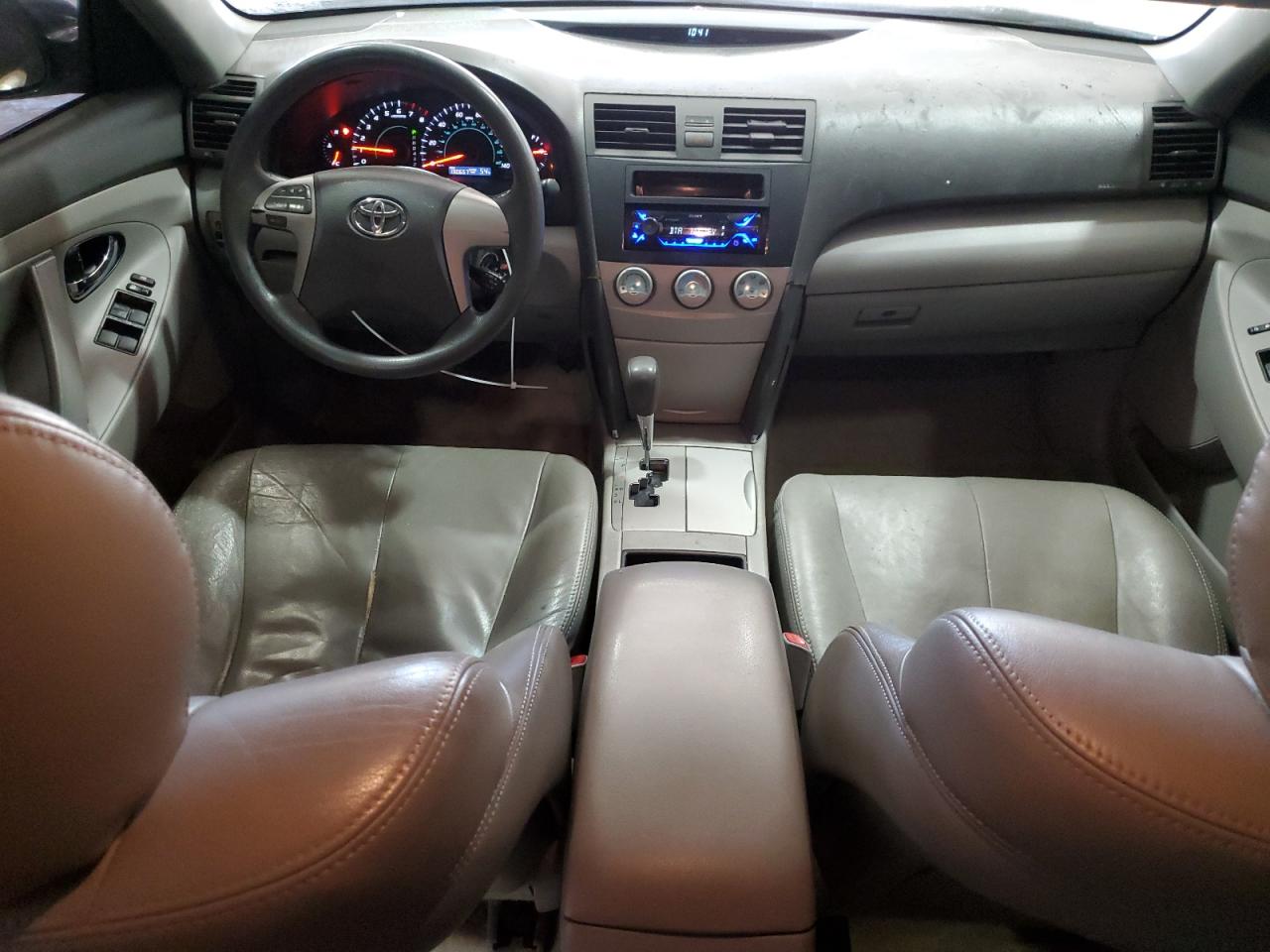 2009 Toyota Camry - Image 8