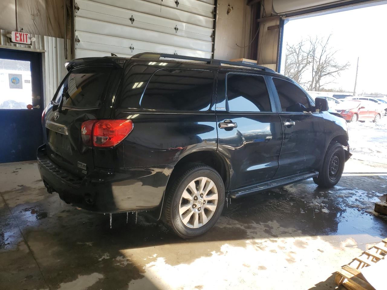 2016 Toyota Sequoia - Image 3