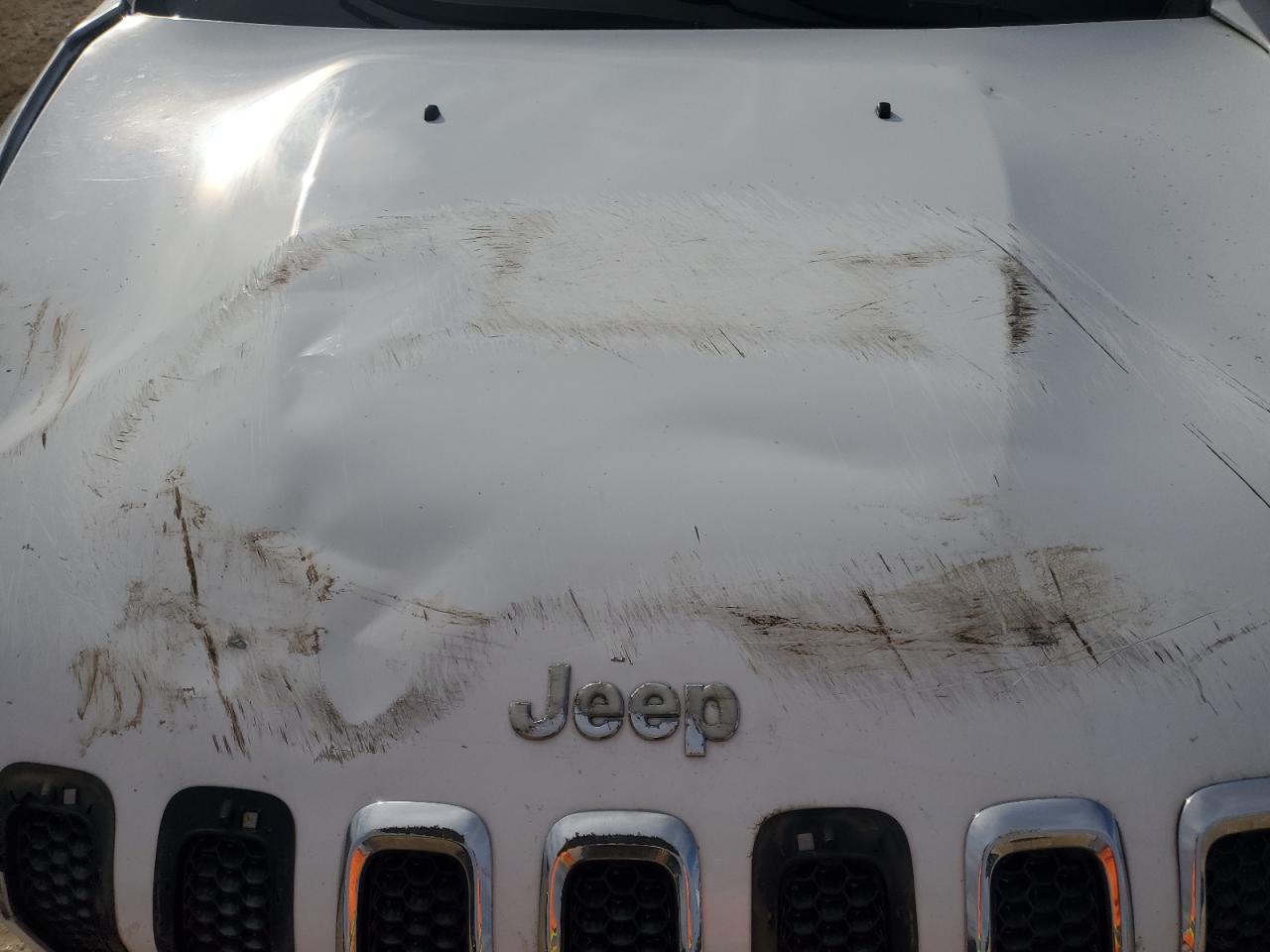 2015 Jeep Grand Cherokee - Image 11