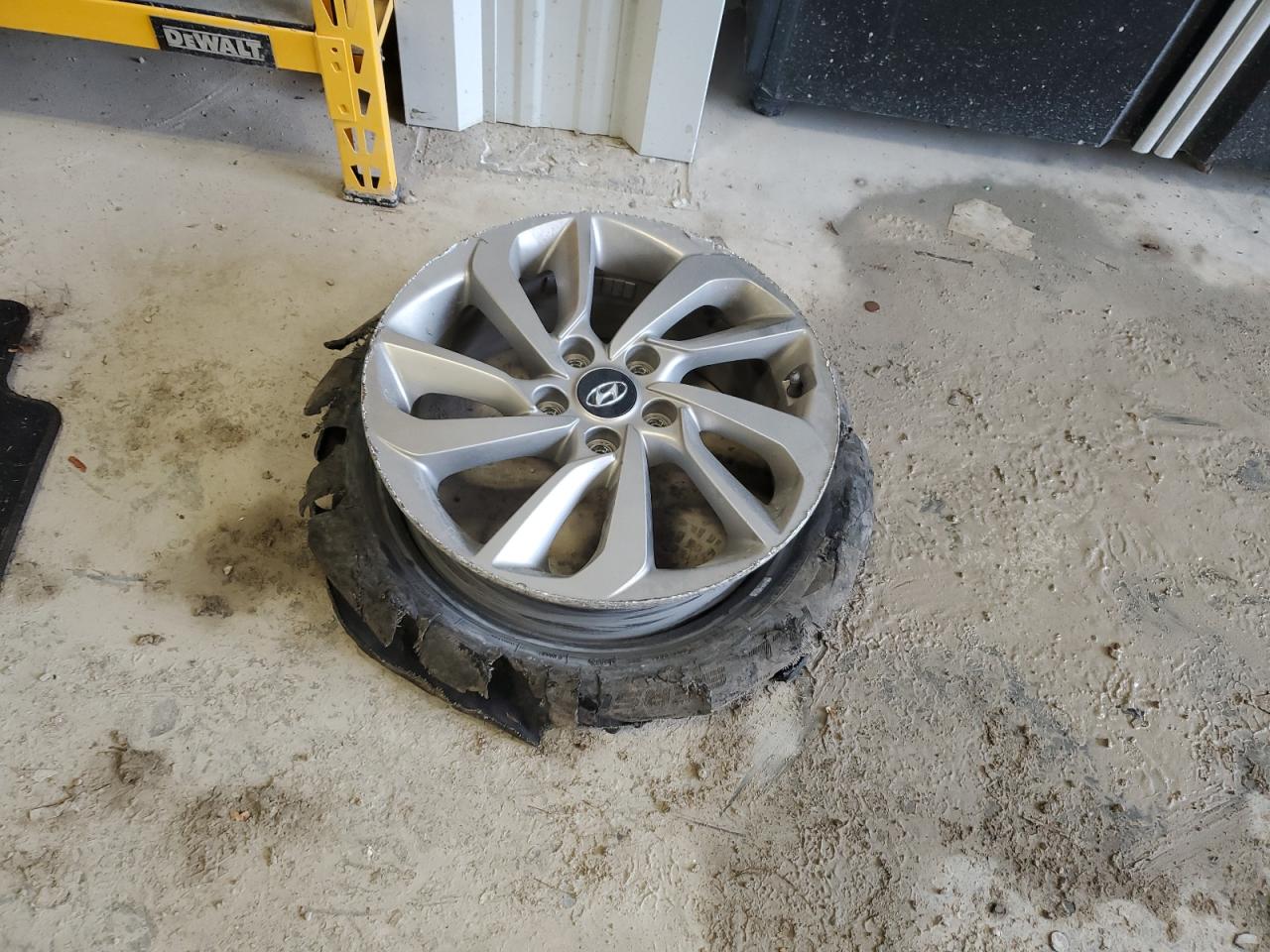 2017 Hyundai Tucson - Image 13