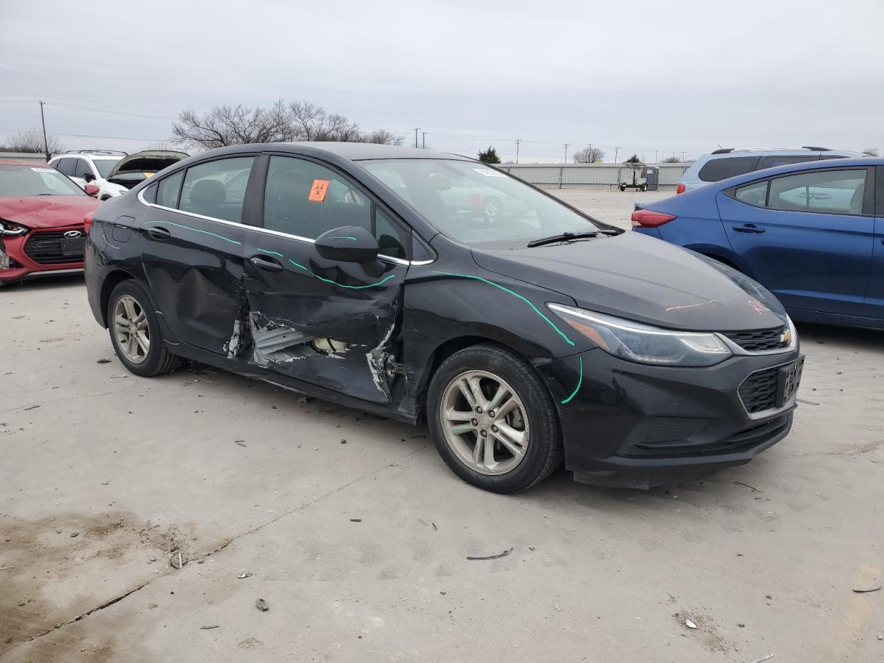 2018 Chevrolet Cruze - Image 4