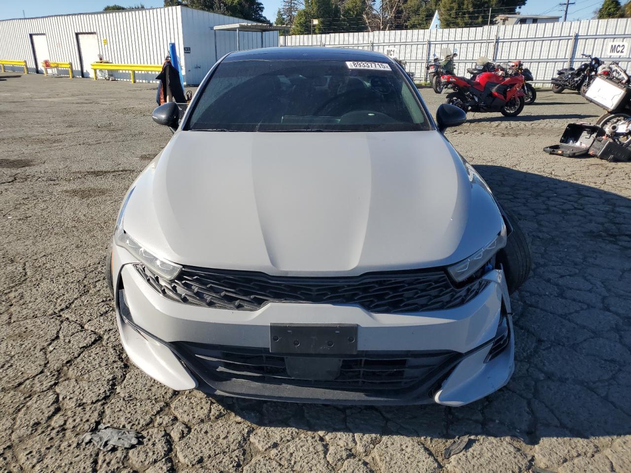 2022 Kia K5 - Image 5