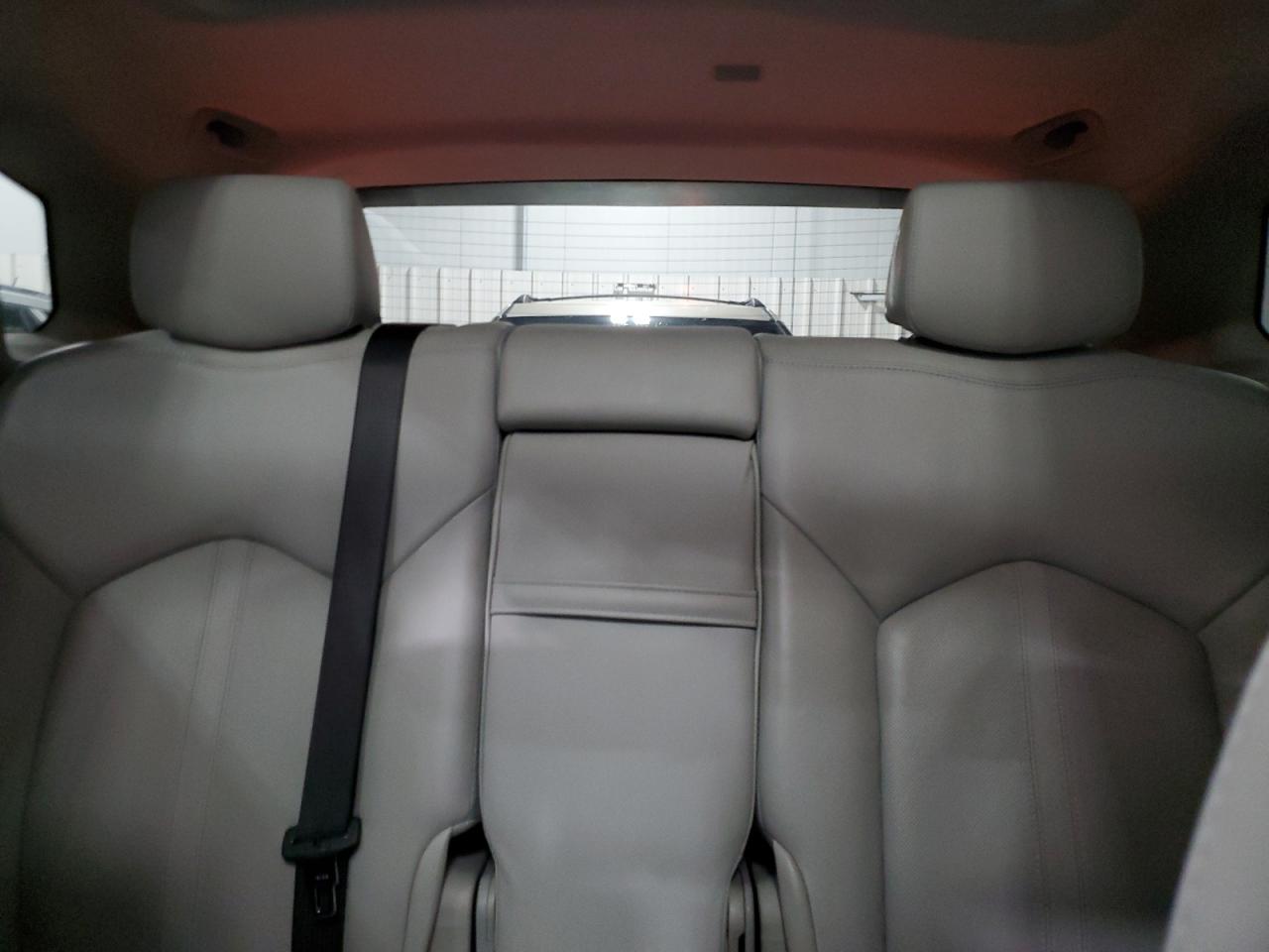 2016 Cadillac SRX - Image 10