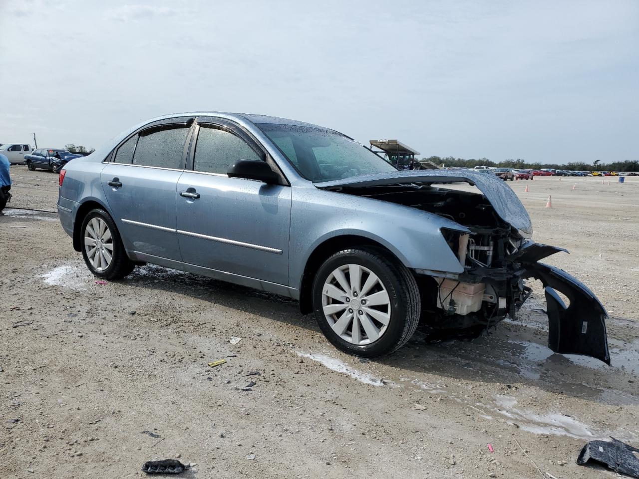 2010 Hyundai Sonata - Image 4