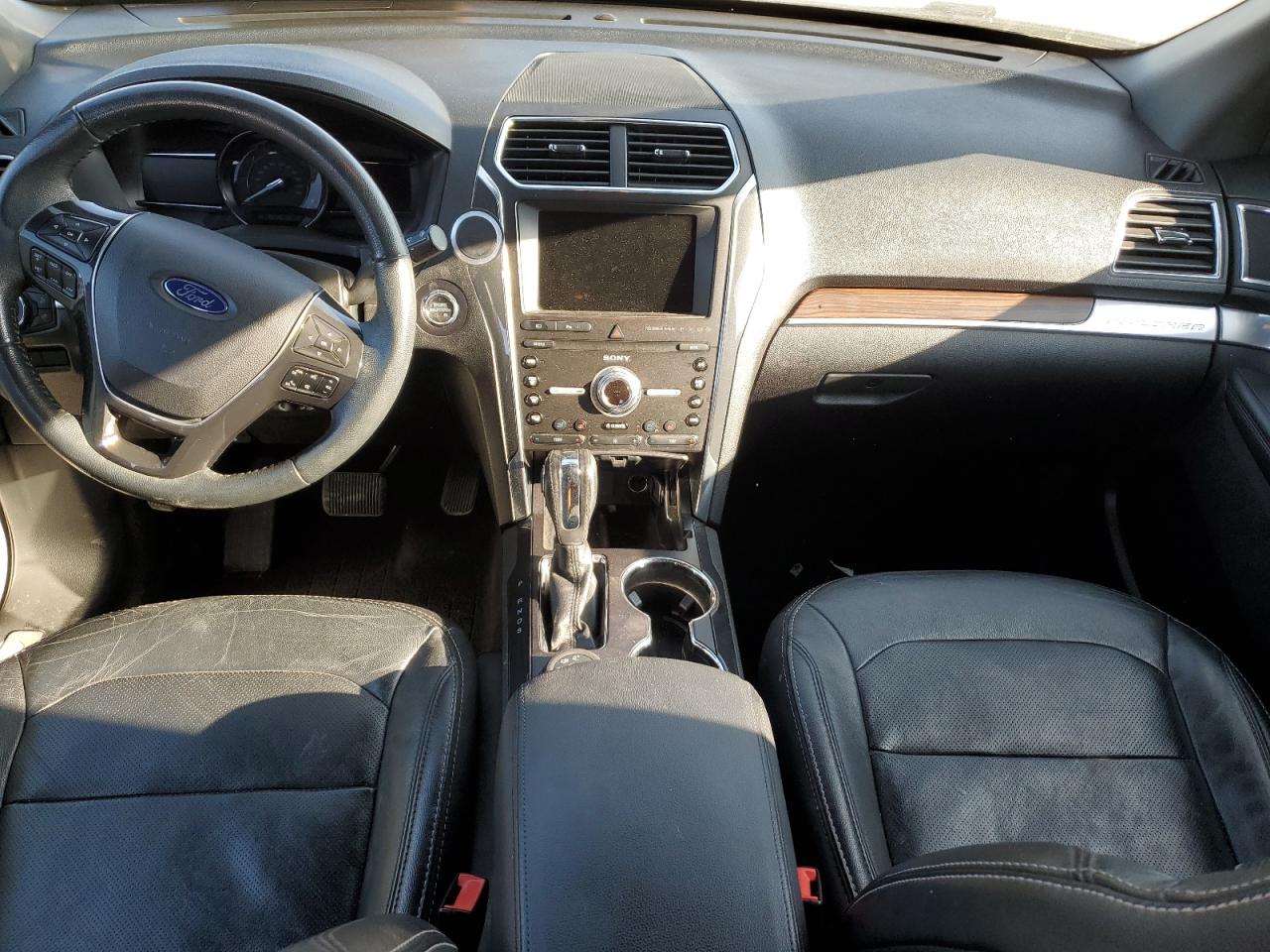 2019 Ford Explorer - Image 8