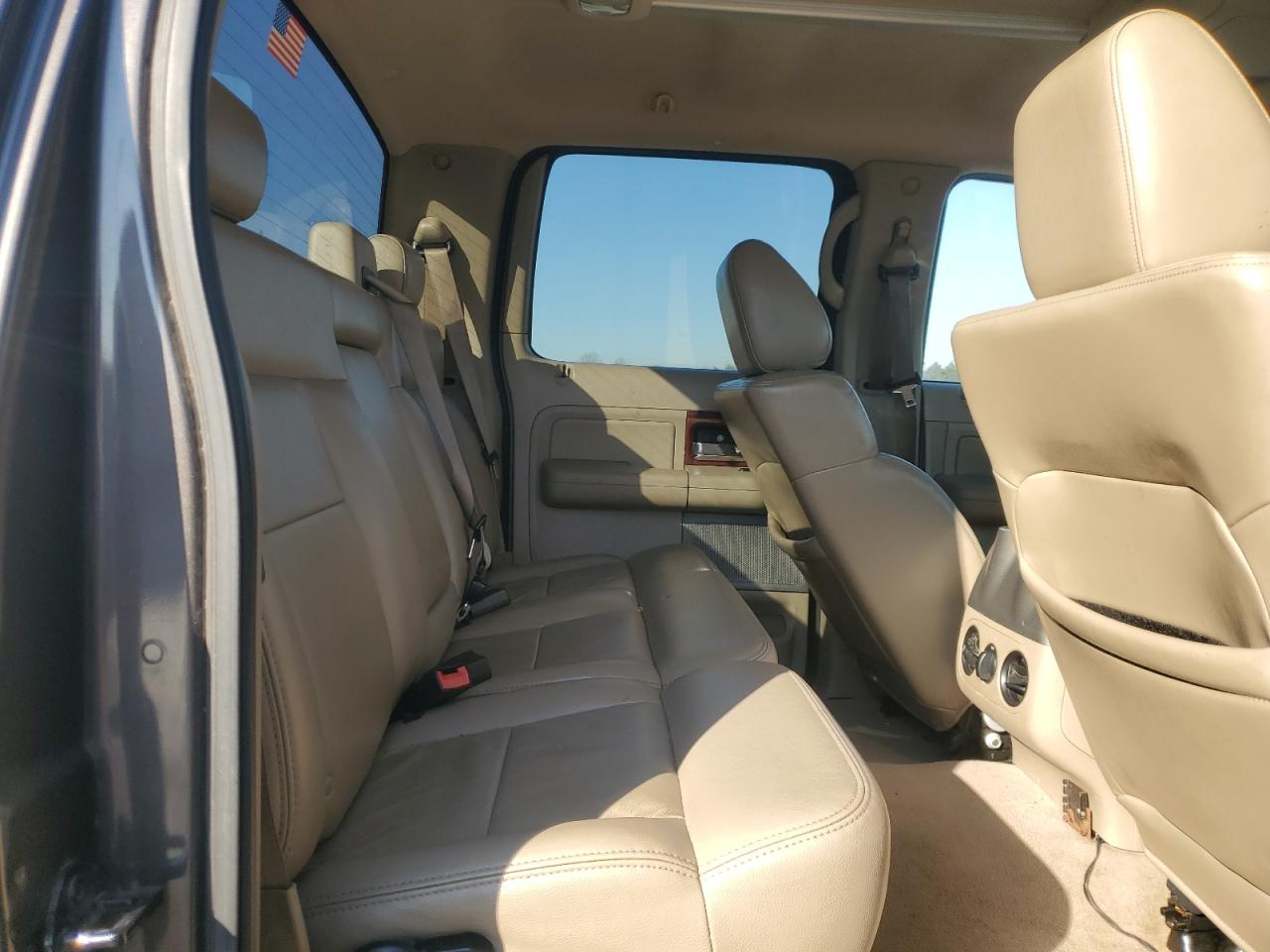 2005 Ford F-150 - Image 10