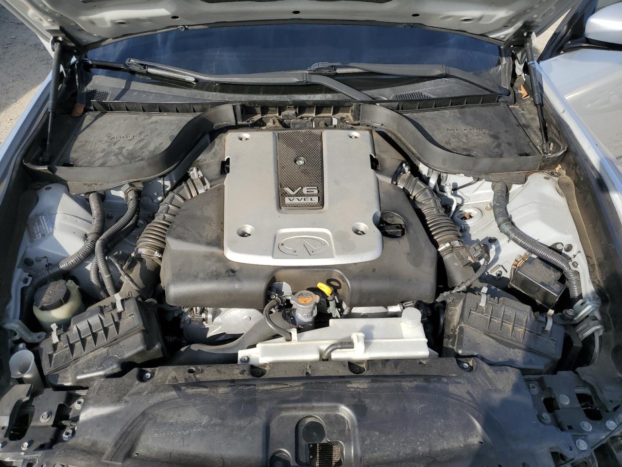 2010 Infiniti G - Image 11