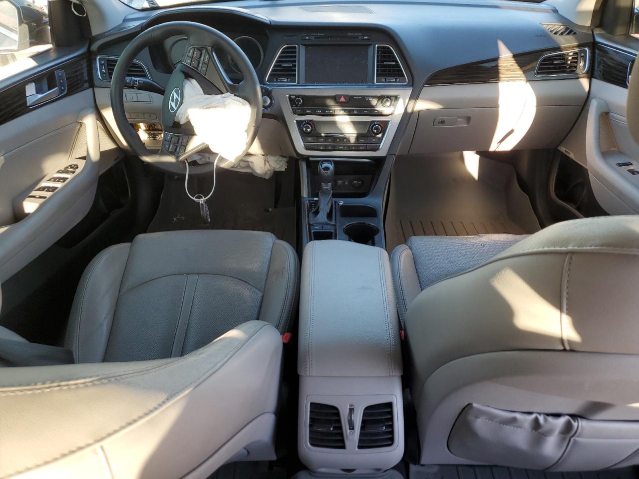 2016 Hyundai Sonata - Image 8