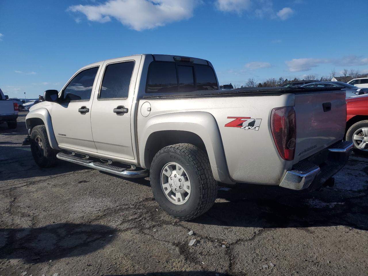 2005 Chevrolet Colorado - Image 2
