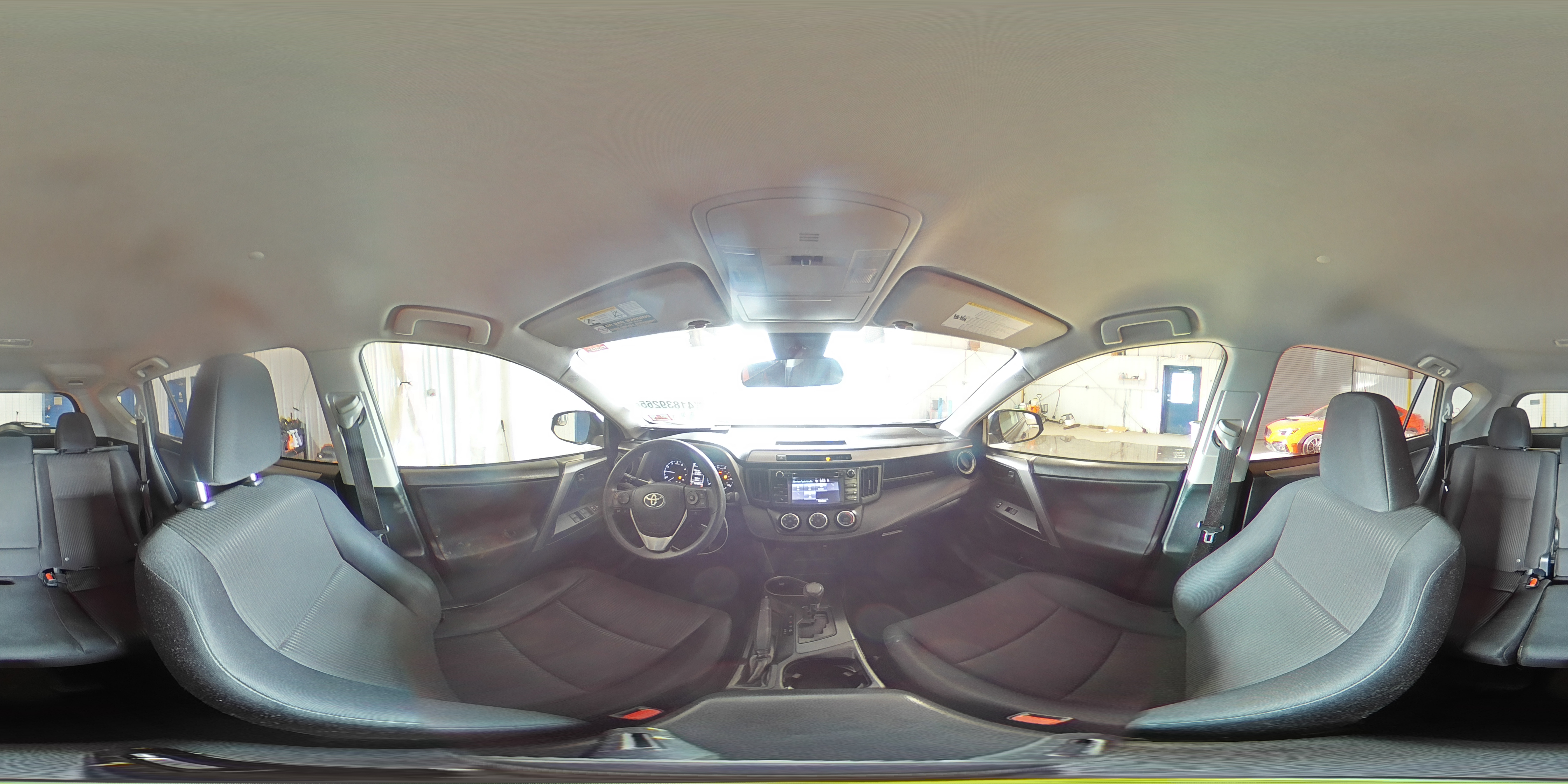 2017 Toyota RAV 4 - Image 15
