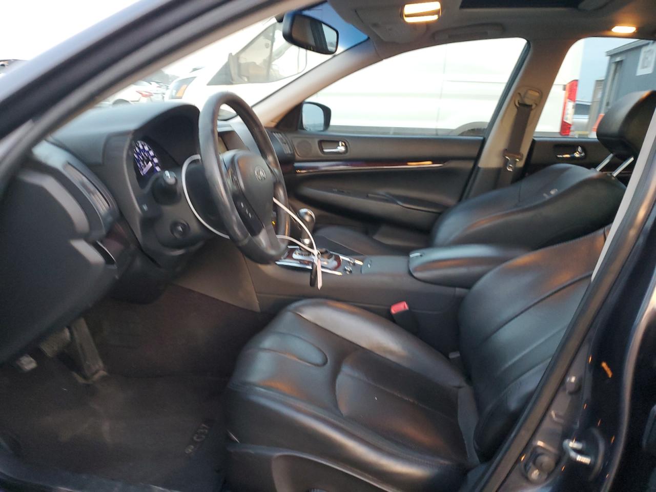 2012 Infiniti G - Image 7