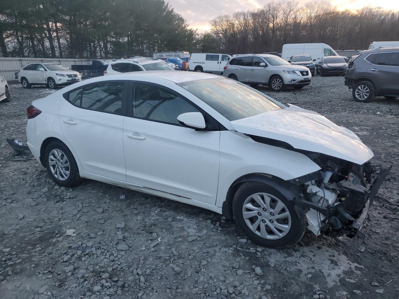 2020 Hyundai Elantra - Image 4