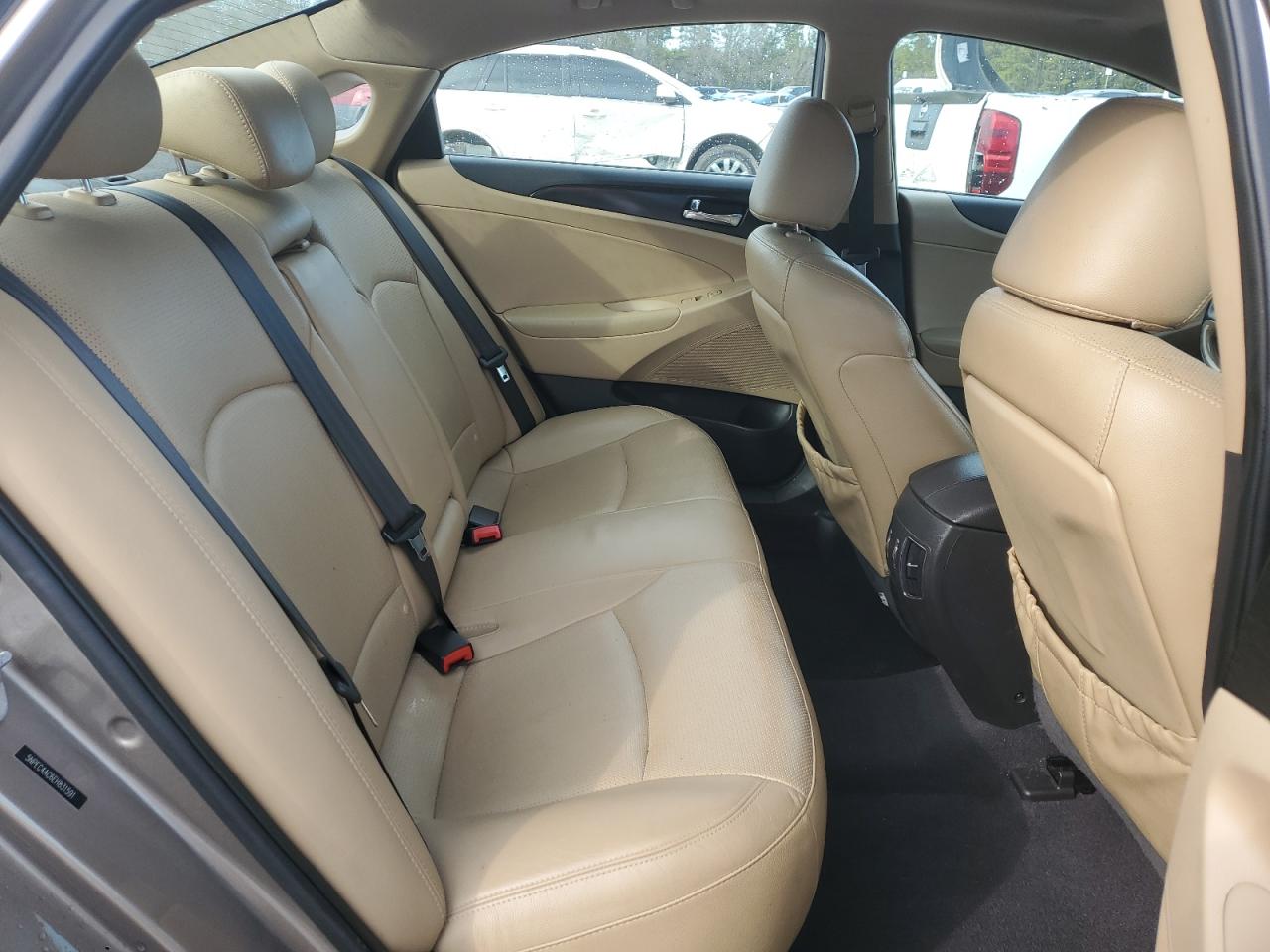 2014 Hyundai Sonata - Image 10