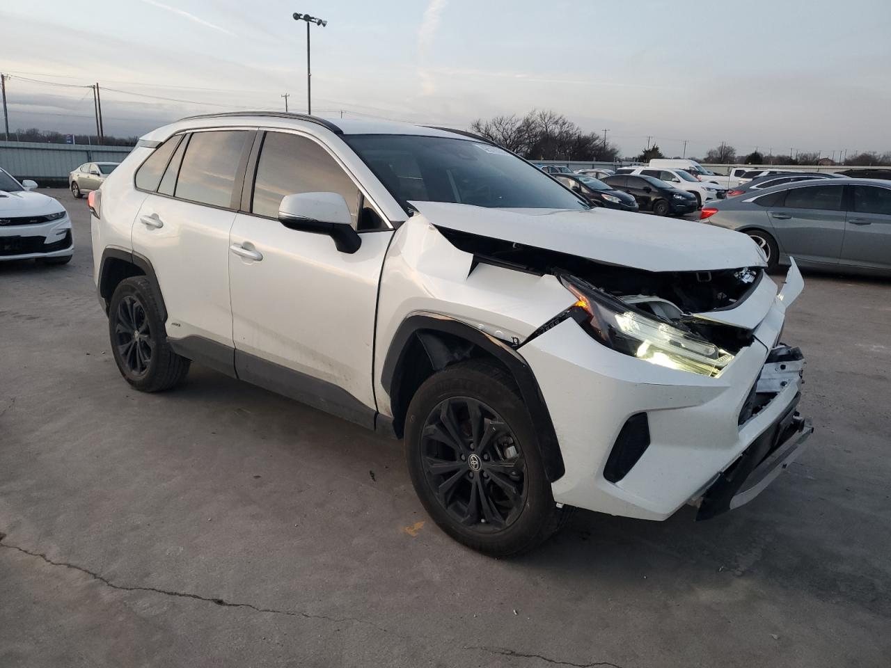 2022 Toyota RAV 4 - Image 4