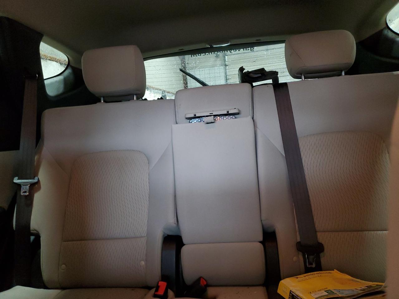 2018 Hyundai Santa Fe - Image 10