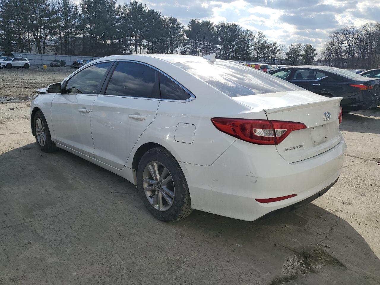 2016 Hyundai Sonata - Image 2