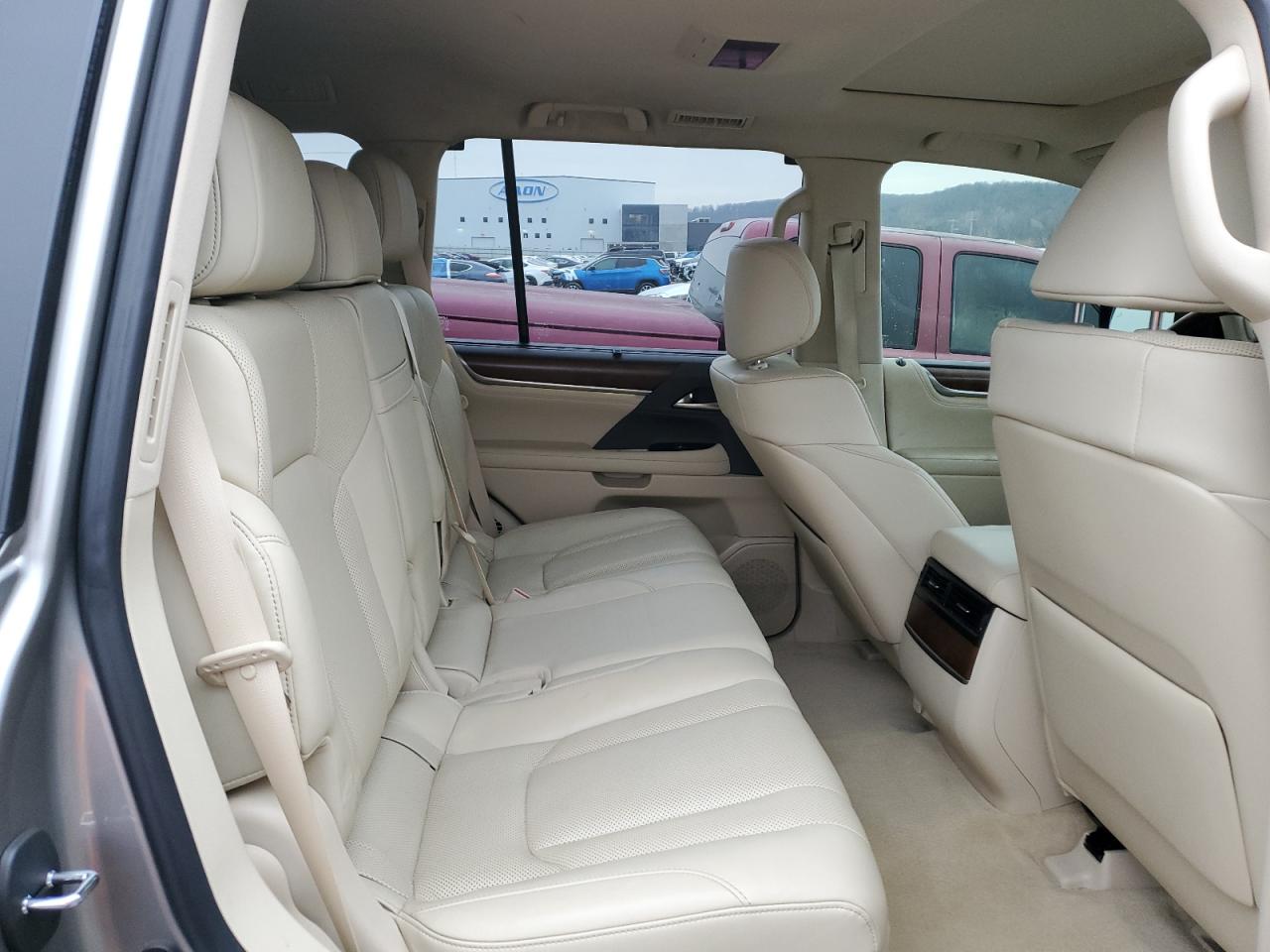 2021 Lexus LX - Image 11