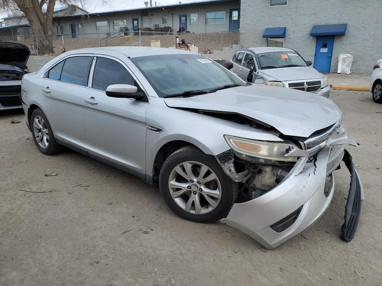 2011 Ford Taurus - Image 4