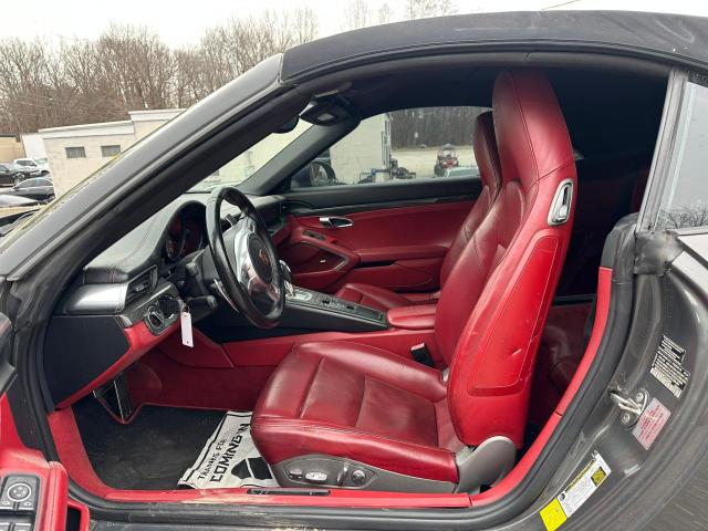 Кабриолеты PORSCHE 911 2015 Серый