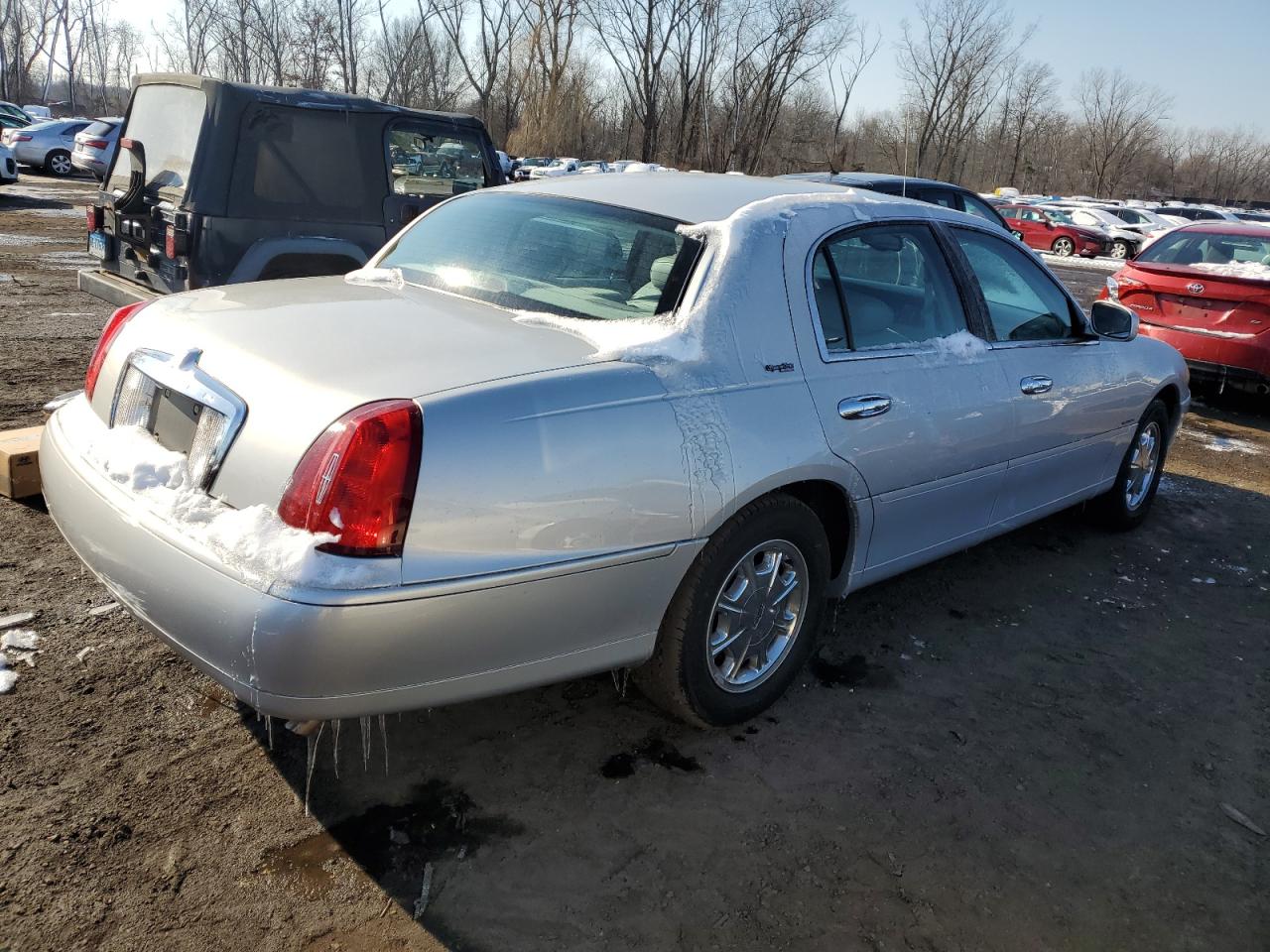 1999 Lincoln Town Car - Image 3