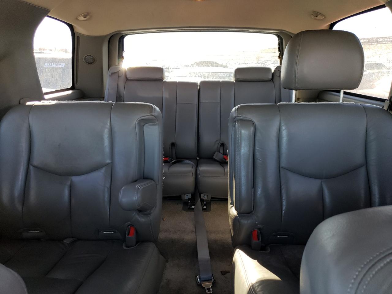 2003 GMC Yukon - Image 10
