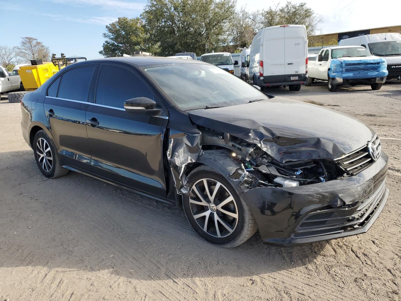 2017 Volkswagen Jetta - Image 4