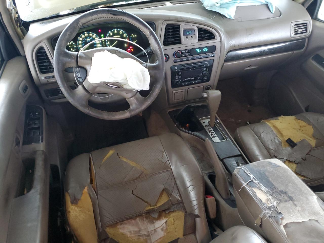 2004 Nissan Pathfinder - Image 8