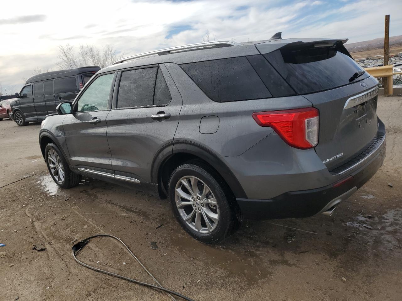 2023 Ford Explorer - Image 2