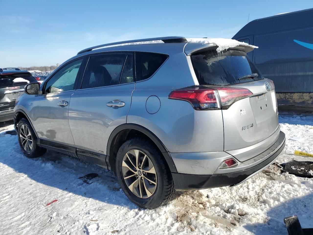 2018 Toyota RAV 4 - Image 2