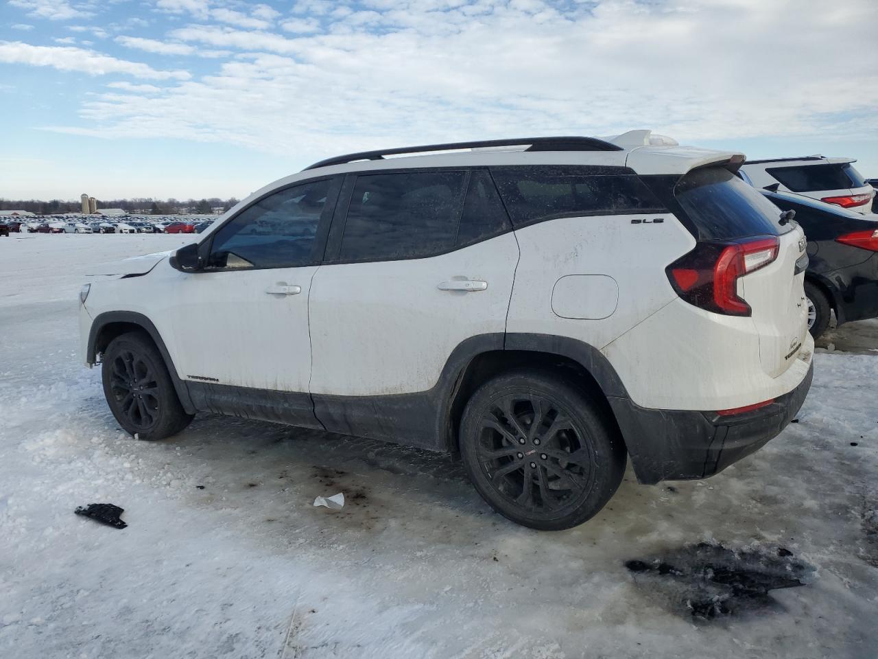 2022 GMC Terrain - Image 2
