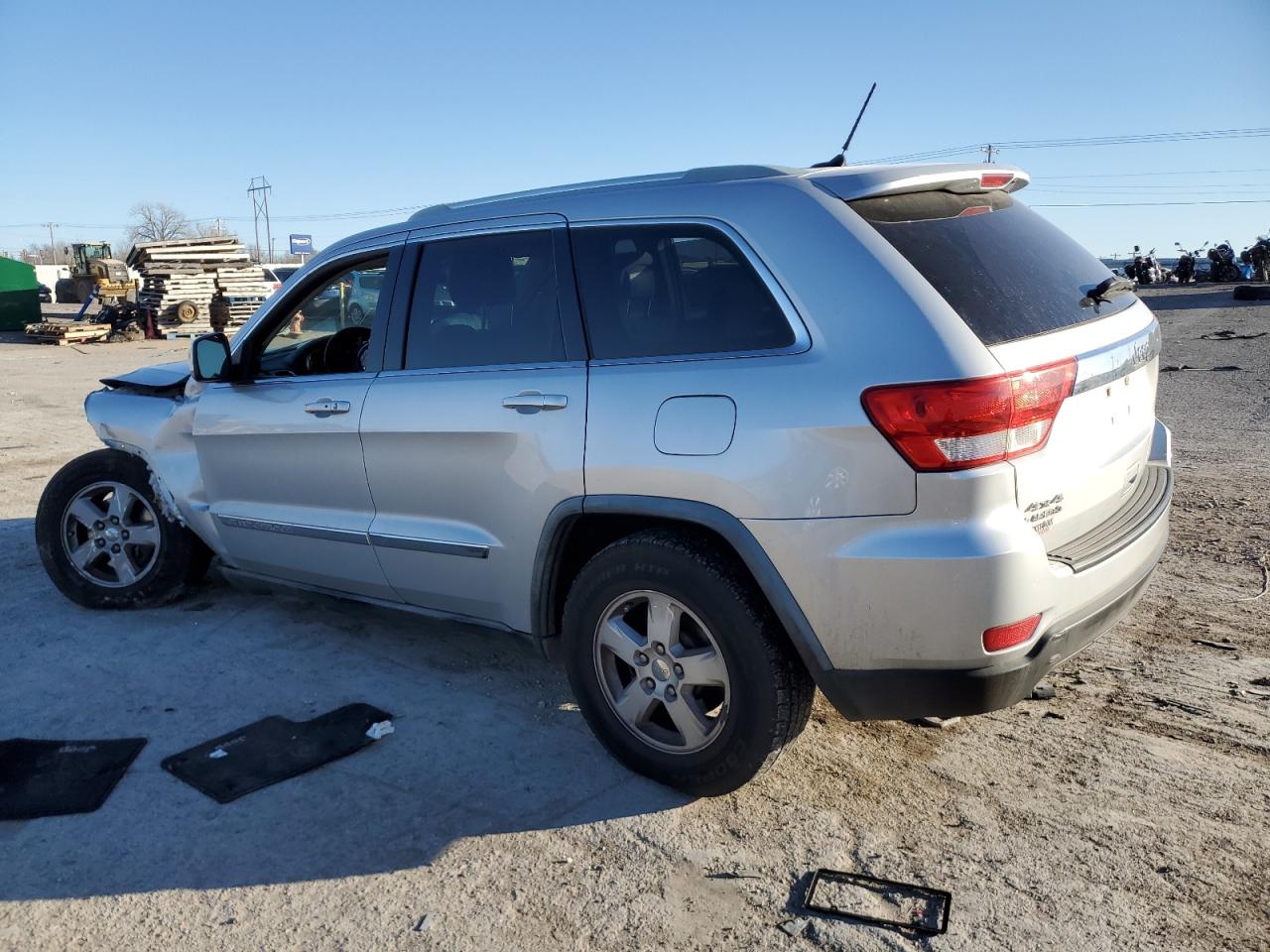 2011 Jeep Grand Cherokee - Image 2