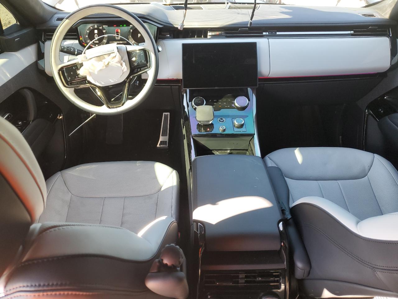 2023 Land Rover Range Rover - Image 8