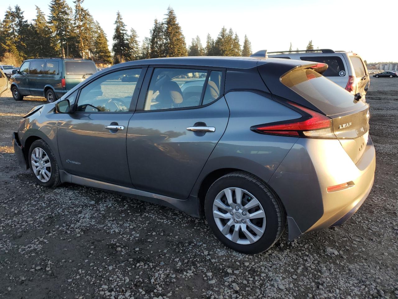 2018 Nissan Leaf - Image 2