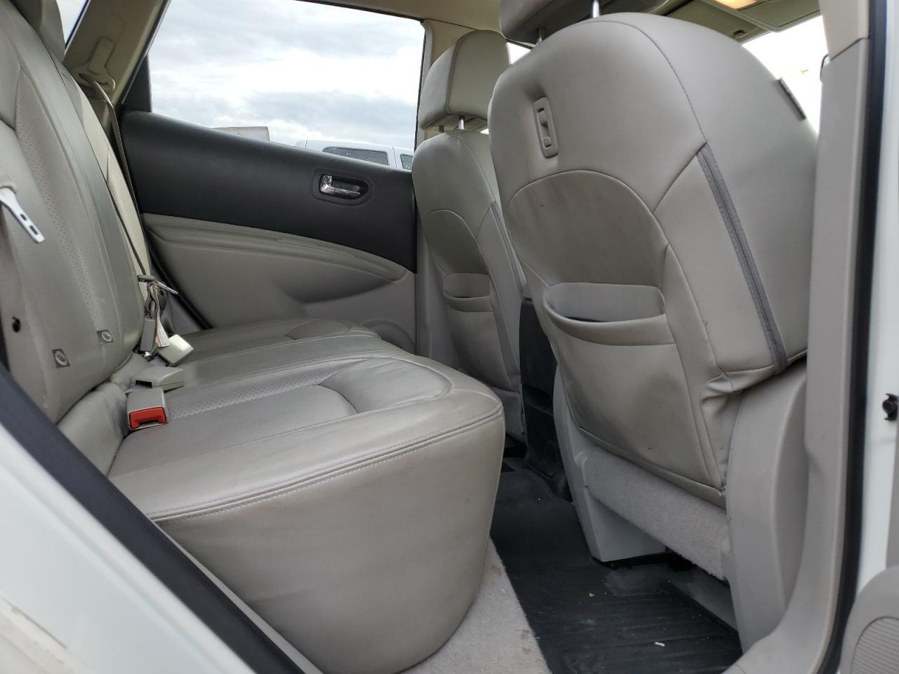 2013 Nissan Rogue - Image 10
