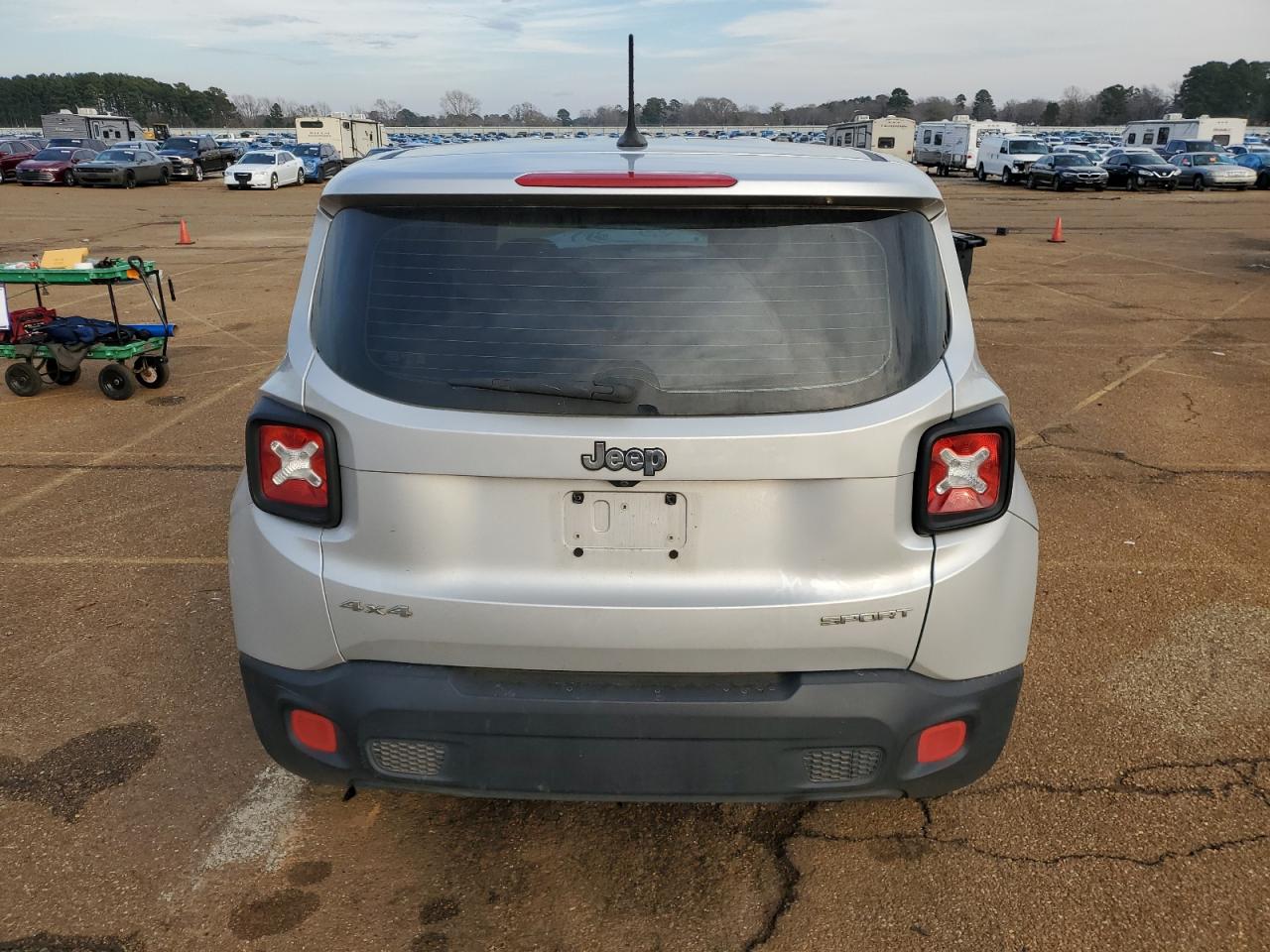 2016 Jeep Renegade - Image 6