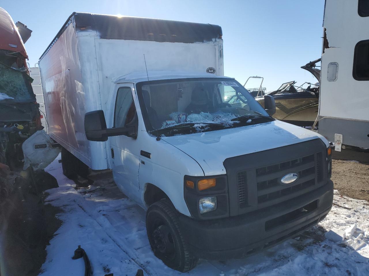 2015 Ford Econoline - Image 4