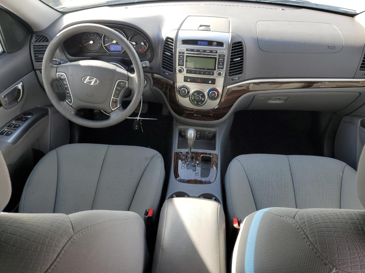 2011 Hyundai Santa Fe - Image 8