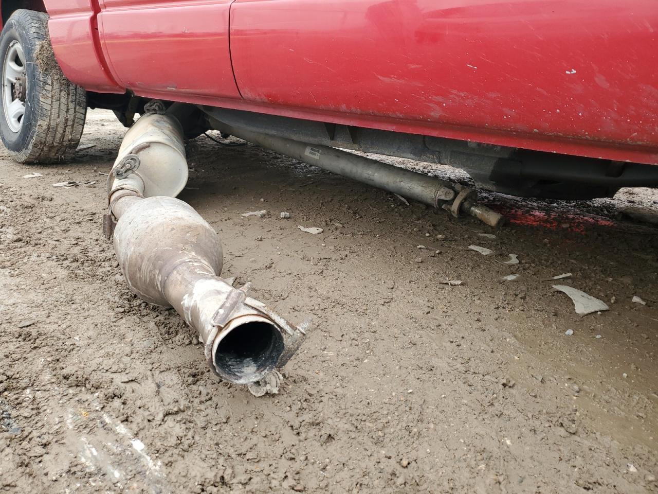 2004 Dodge RAM - Image 9