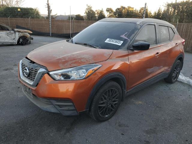  NISSAN KICKS 2018 Оранжевий