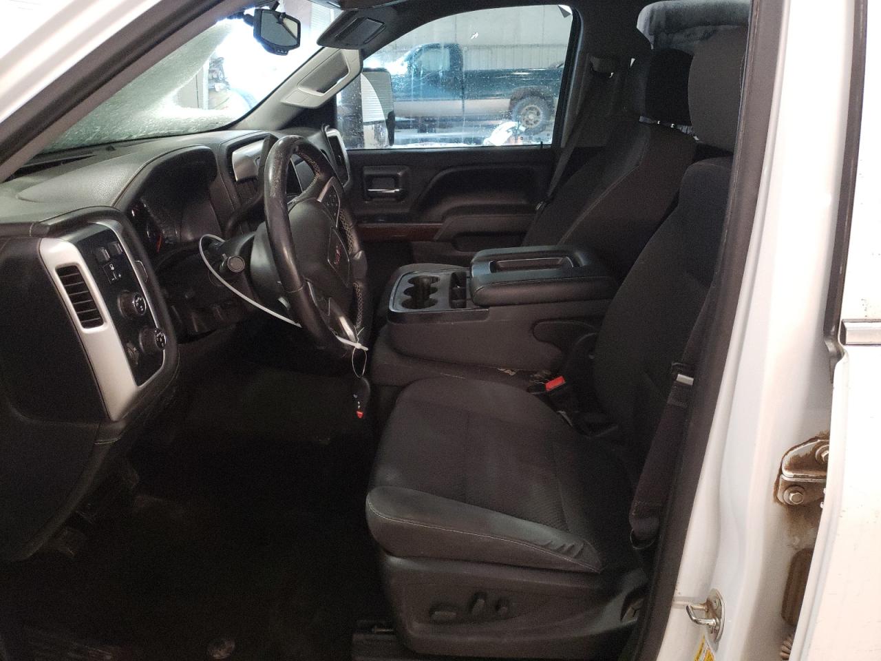 2017 GMC Sierra - Image 7