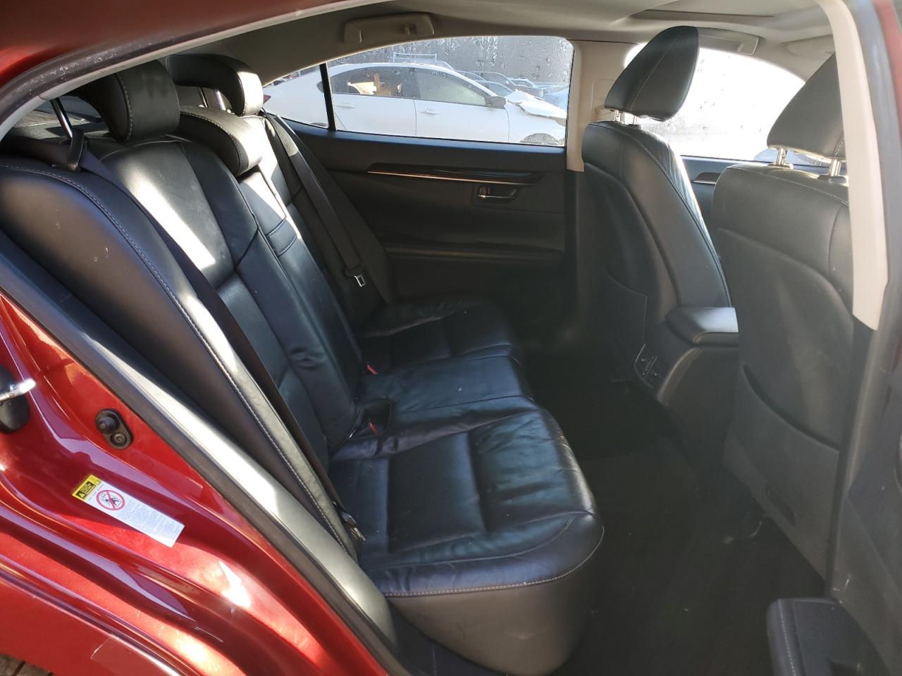 2014 Lexus ES - Image 10
