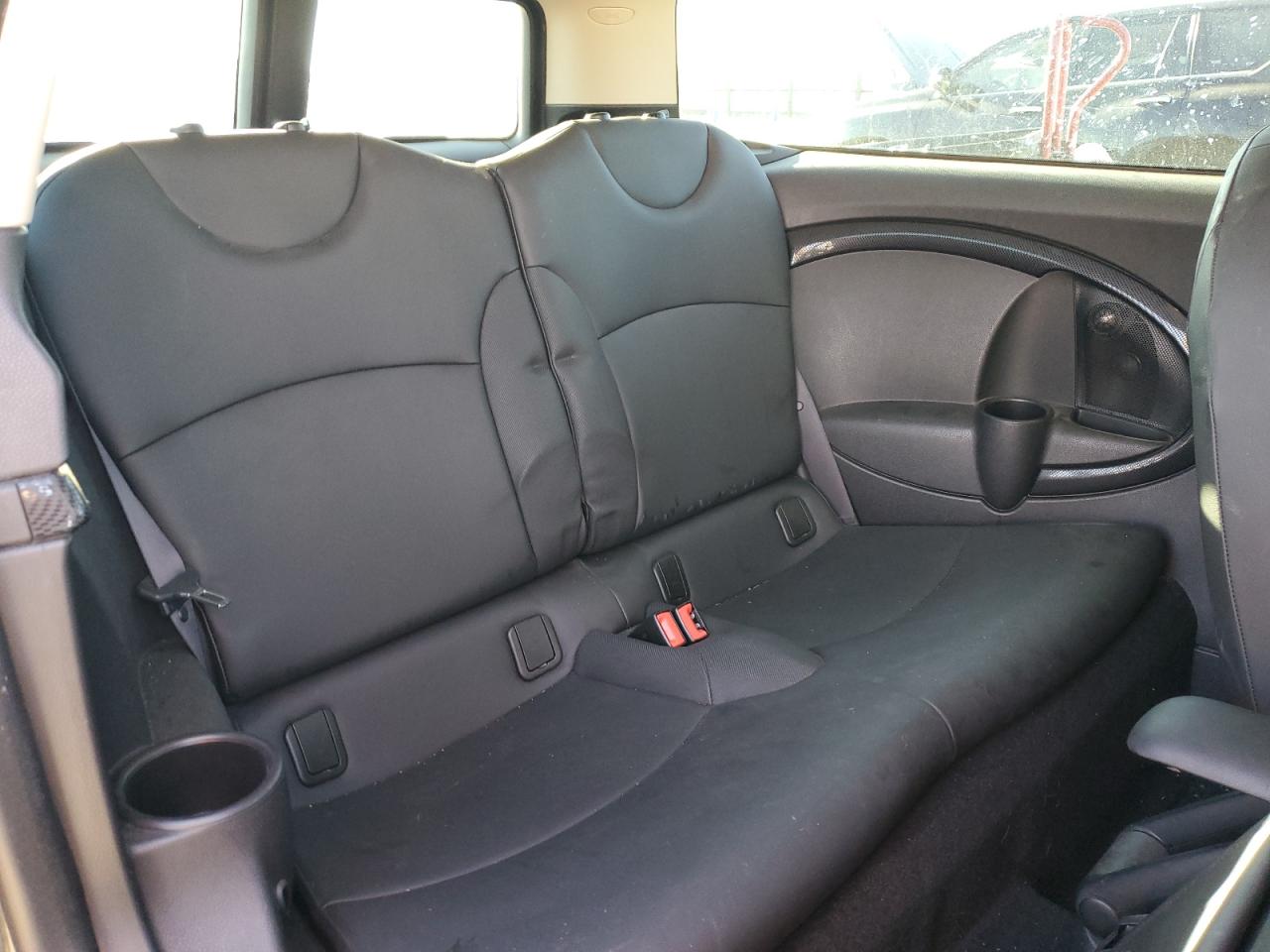 2011 MINI Cooper - Image 10