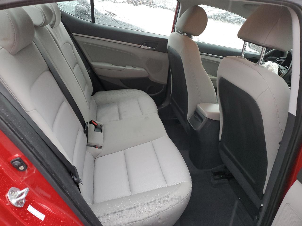 2017 Hyundai Elantra - Image 10