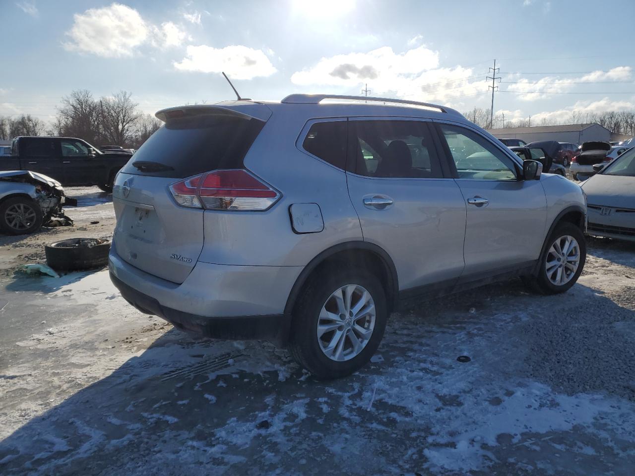 2016 Nissan Rogue - Image 3