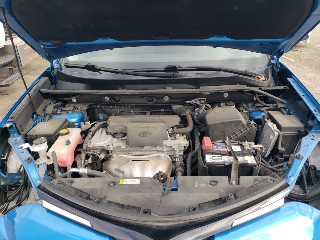 2018 Toyota RAV 4 - Image 12