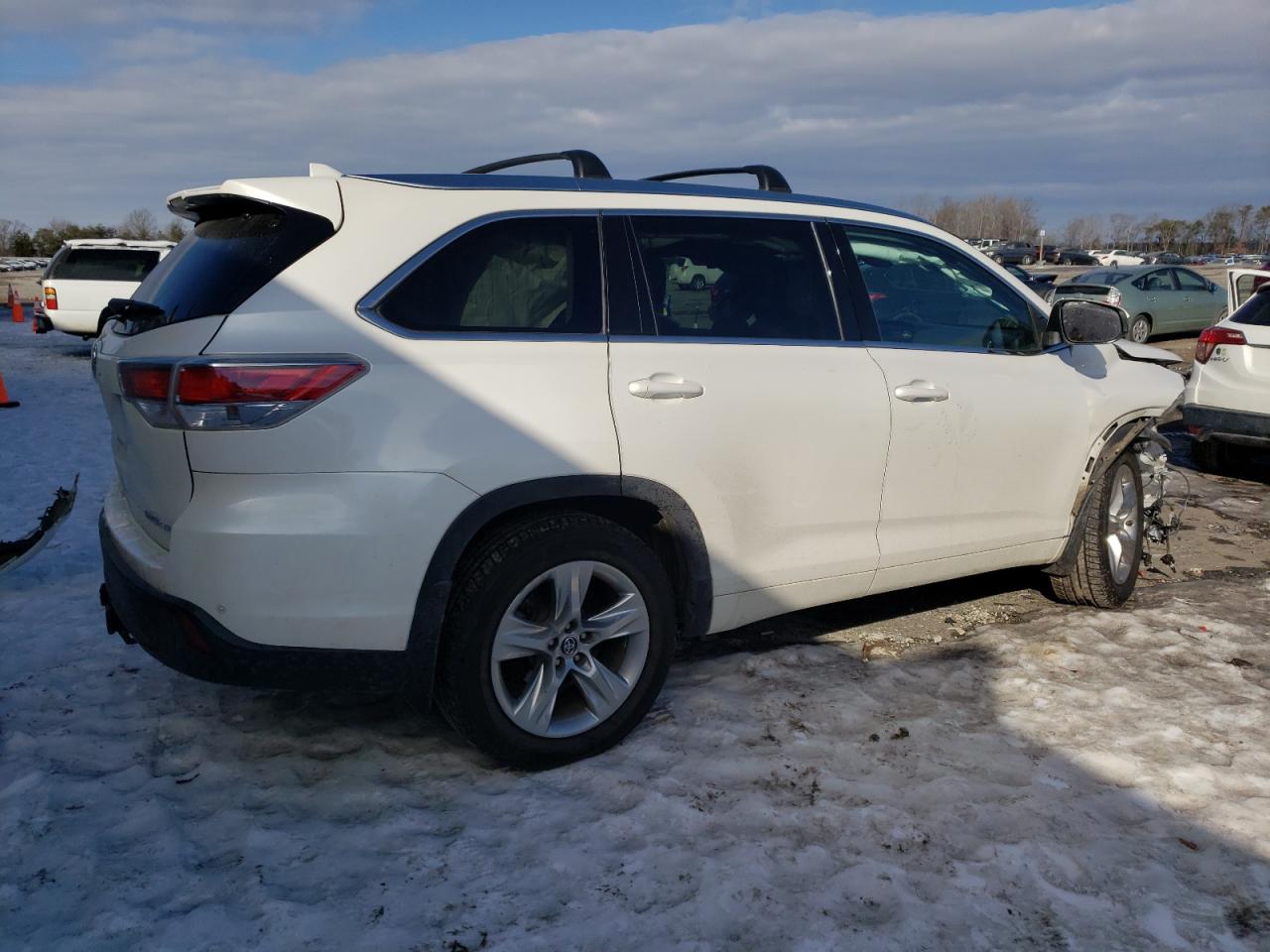 2016 Toyota Highlander - Image 3